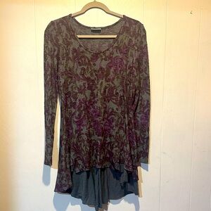 Plume‎ and thread Floral tunic size L hi-low